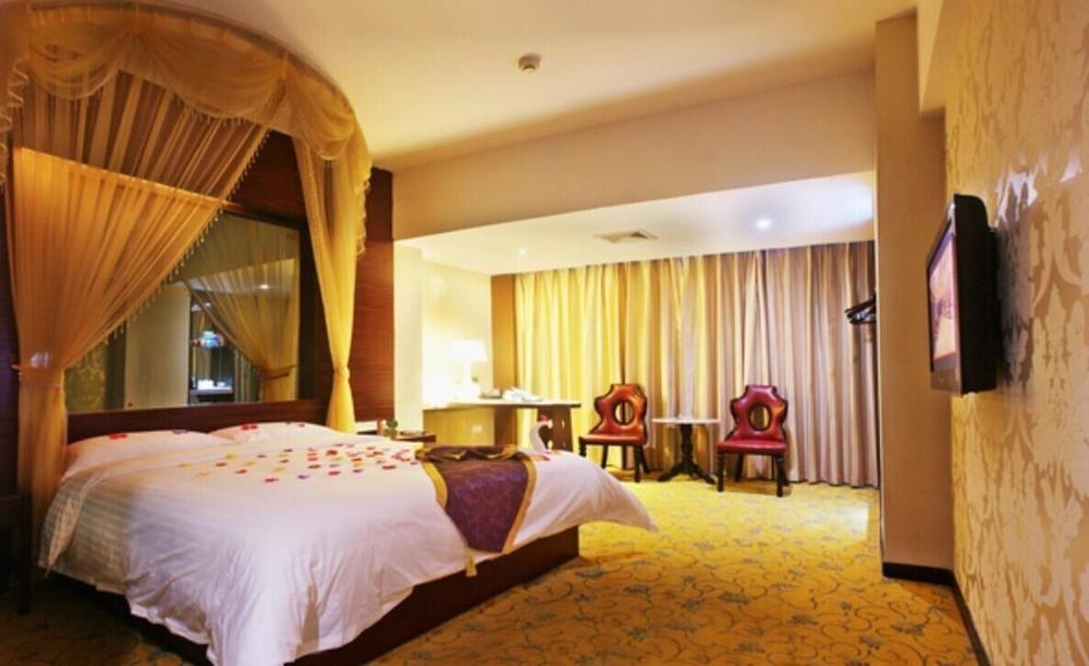 האיקו Huangma Holiday Hotel מראה חיצוני תמונה