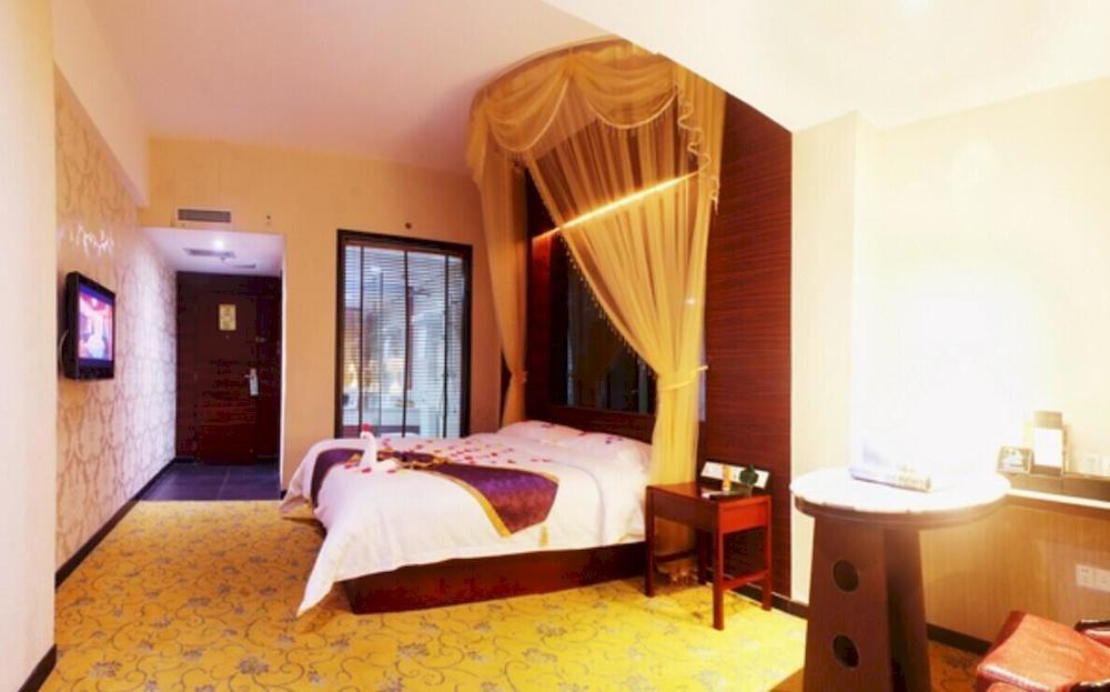 האיקו Huangma Holiday Hotel מראה חיצוני תמונה