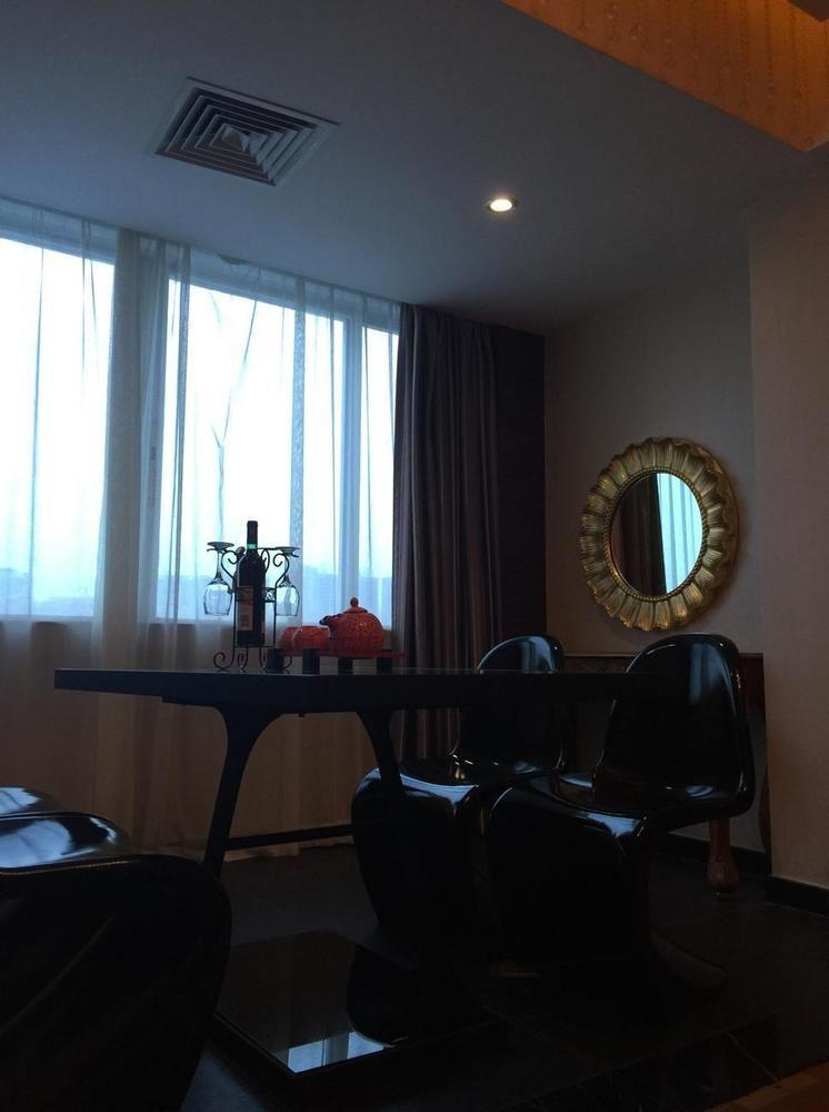 האיקו Huangma Holiday Hotel מראה חיצוני תמונה